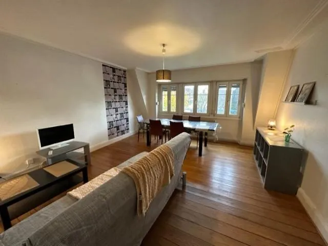 Beau F3 - Proche Gare Appartement